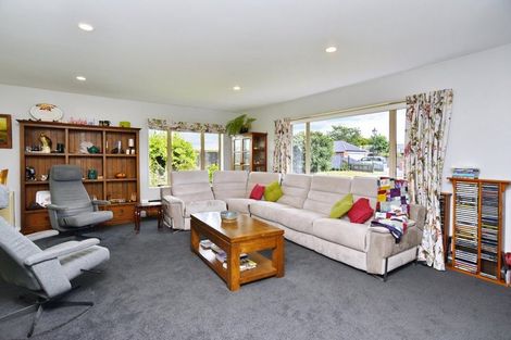 Photo of property in 44 Panckhurst Drive, Woodend, 7610