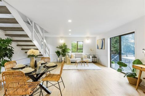 Photo of property in 2/38 Waiau Street, Torbay, Auckland, 0630