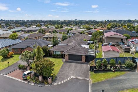 Photo of property in 21 Mandalay Place, Waiuku, 2123