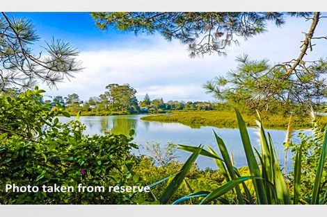 Photo of property in 43 Beaubank Road, Kelston, Auckland, 0602