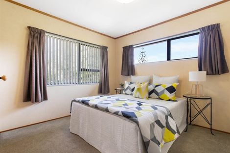 Photo of property in 2/30 Honeysuckle Lane, Mairangi Bay, Auckland, 0630