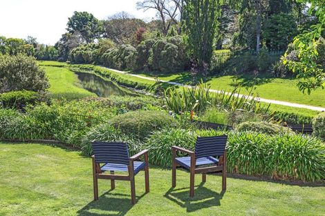 Photo of property in 14 Raven Grove, Havelock North, 4130