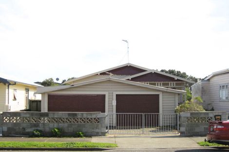 Photo of property in 90 Hine Street, New Plymouth, 4310