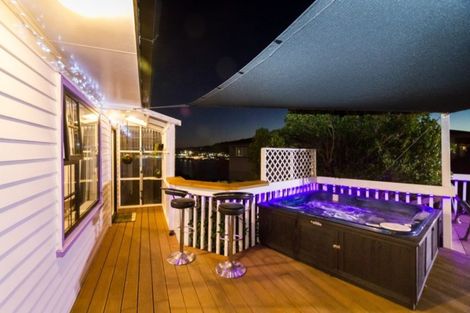 Photo of property in 13 Pennant Grove, Titahi Bay, Porirua, 5022