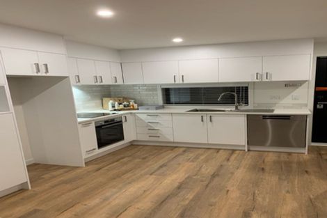 Photo of property in 7/35 Garadice Road, Rothesay Bay, Auckland, 0630