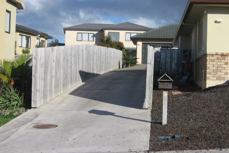 Photo of property in 4 Ballyward Close, East Tamaki, Auckland, 2013