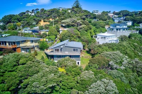 Photo of property in 10 Kahu Road, Paremata, Porirua, 5024