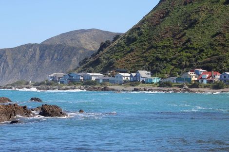 Photo of property in 130 Owhiro Bay Parade, Owhiro Bay, Wellington, 6023