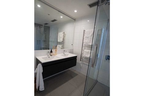 Photo of property in Waterloo Quay Apartments, 305/28 Waterloo Quay, Pipitea, Wellington, 6011