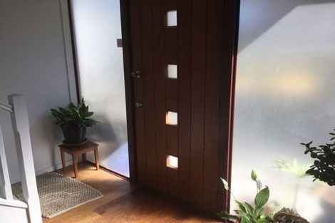Photo of property in 10 Norma Avenue, Te Atatu South, Auckland, 0610