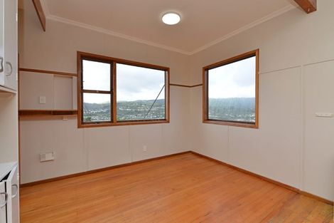 Photo of property in 36 Chester Road, Tawa, Wellington, 5028