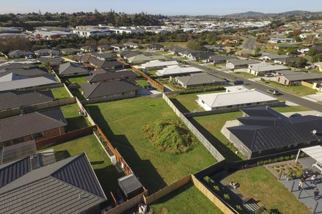 Photo of property in 27 Fairfax Crescent, Pyes Pa, Tauranga, 3112