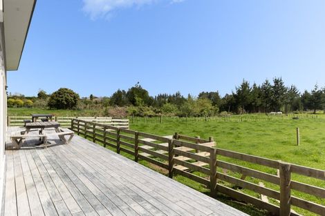 Photo of property in 2 Sarona Park Drive, Omanawa, 3171