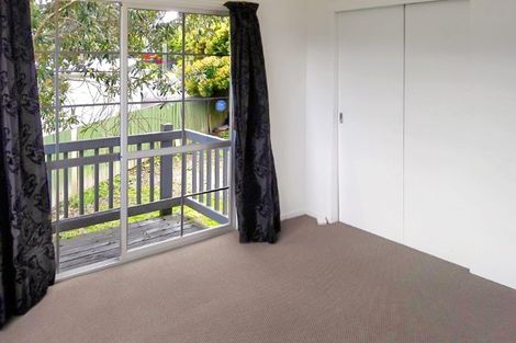 Photo of property in 25 Fitzherbert Avenue, West Harbour, Auckland, 0618