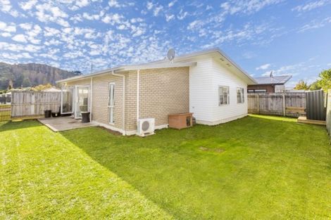 Photo of property in 21 Sunstone Crescent, Brown Owl, Upper Hutt, 5018