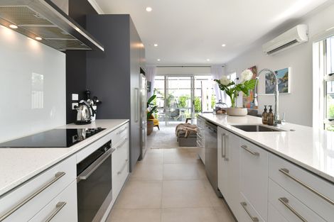 Photo of property in 2 Couldrey Crescent, Red Beach, 0932