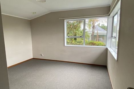 Photo of property in 88 William Bayes Place, Red Beach, 0932