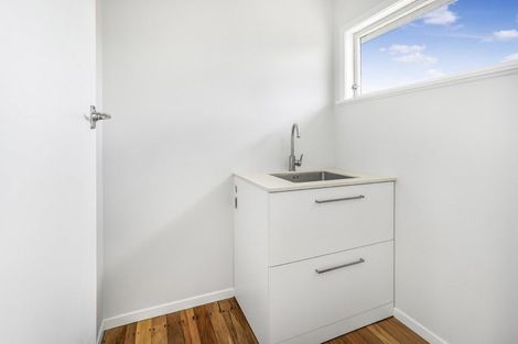 Photo of property in 48 English Street, St Andrews, Hamilton, 3200