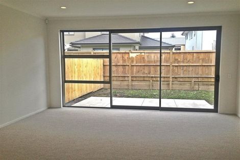 Photo of property in 14 Purchas Hill Drive, Stonefields, Auckland, 1072