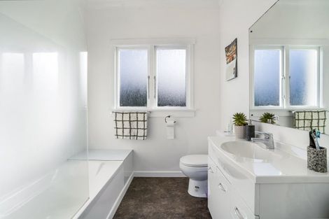 Photo of property in 126 Mackenzie Street, Winton, 9720
