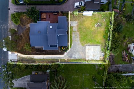 Photo of property in 3a Crompton Road, Massey, Auckland, 0614