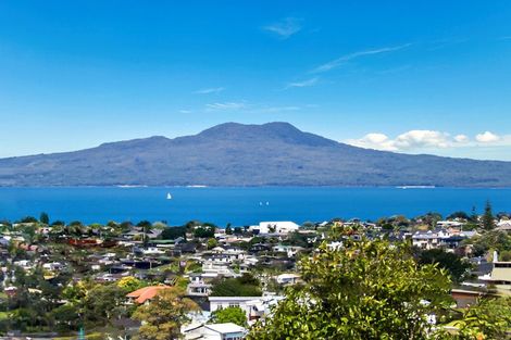 Photo of property in 96 Sunrise Avenue, Mairangi Bay, Auckland, 0630