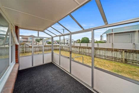 Photo of property in 14 Caledonia Street, Hawera, 4610