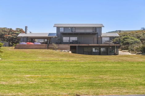 Photo of property in 9 Dillon Street, Waihi Beach, 3611