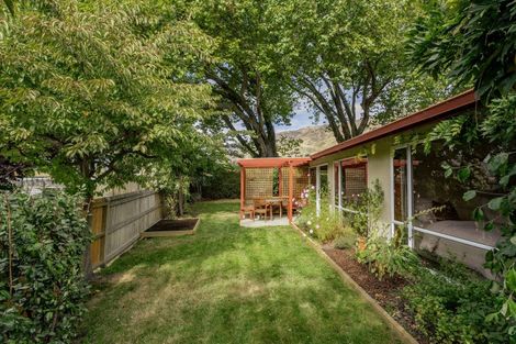 Photo of property in 15b Heuchan Lane, Wanaka, 9305