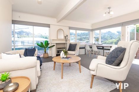 Photo of property in 19 Black Rock Road, Newlands, Wellington, 6037