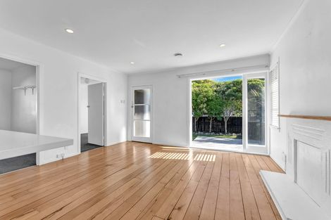 Photo of property in 210 Pilkington Road, Point England, Auckland, 1072