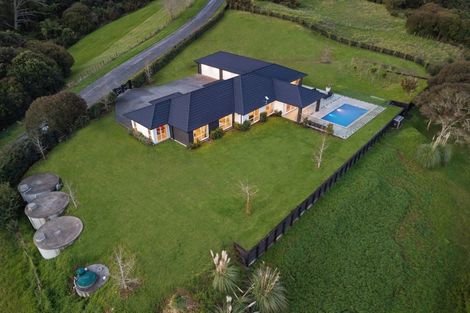 Photo of property in 43e Terry Smyth Drive, Kumeu, 0892