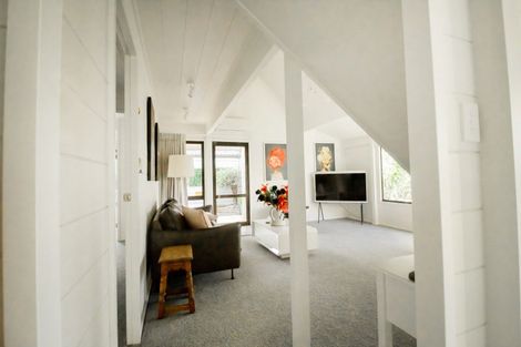 Photo of property in 266 Victoria Avenue, Hokowhitu, Palmerston North, 4410