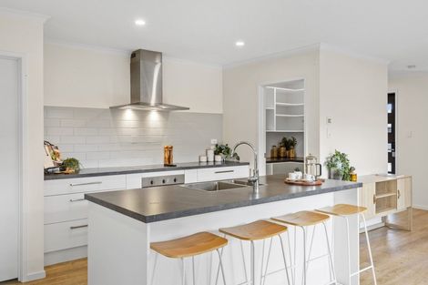 Photo of property in 5 Oakden Drive, Darfield, 7510