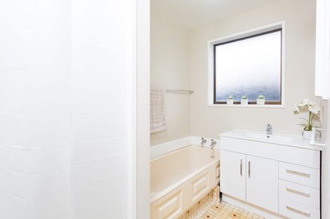 Photo of property in 2/21 Montclare Avenue, Ilam, Christchurch, 8041