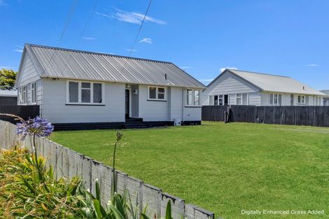 Photo of property in 33 Matipo Street, Castlecliff, Whanganui, 4501