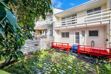 Photo of property in 2/19 Copley Street, New Lynn, Auckland, 0600