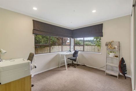 Photo of property in 33 Tree View Avenue, Glenfield, Auckland, 0629