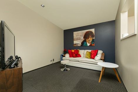 Photo of property in 39b Forrest Hill Road, Milford, Auckland, 0620