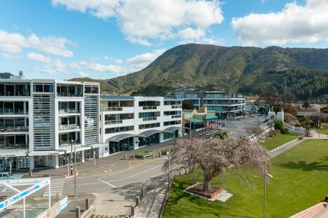 Photo of property in Oxleys Rock Apartments, 204/6 London Quay, Picton, 7220