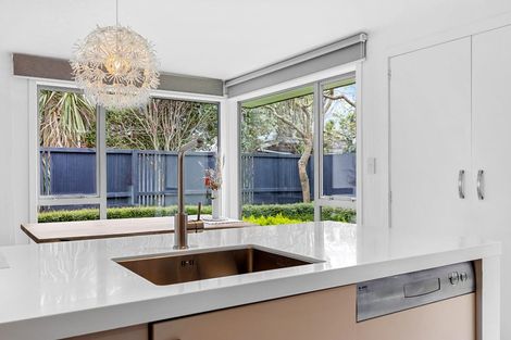 Photo of property in 1/195b Wairakei Road, Bryndwr, Christchurch, 8053