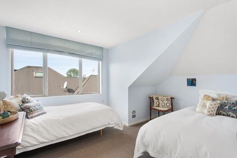 Photo of property in 69 Jeffreys Road, Fendalton, Christchurch, 8052