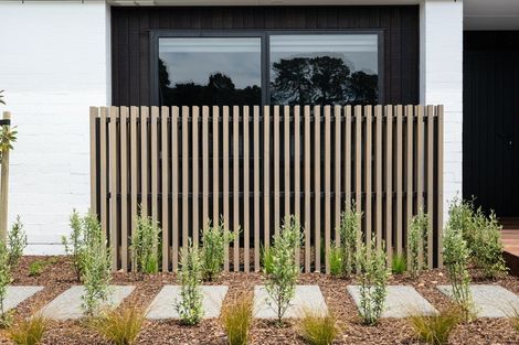 Photo of property in 14 Hayward Place, Ohauiti, Tauranga, 3112