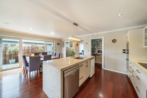 Photo of property in 43 Seymour Grove, Kingsley Heights, Upper Hutt, 5018