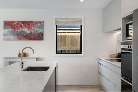 Photo of property in 33 Drysdale Road, Jacks Point, 9371