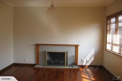 Photo of property in 72 Mount Smart Road, Onehunga, Auckland, 1061