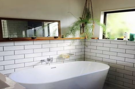 Photo of property in 2/60 Hastings Road, Mairangi Bay, Auckland, 0630