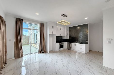 Photo of property in 1 Iwinuku Crescent, Wattle Downs, Auckland, 2103