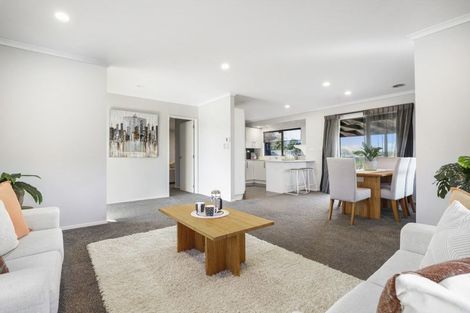 Photo of property in 49 Ayrshire Drive, Grandview Heights, Hamilton, 3200