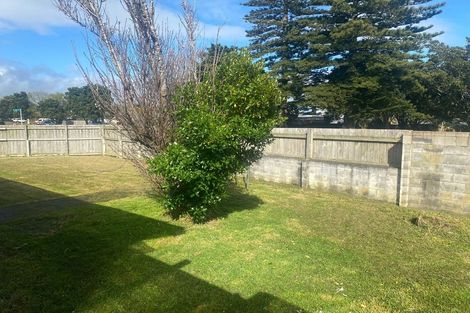 Photo of property in 2 Adel Place, Weymouth, Auckland, 2103